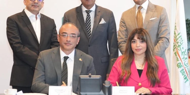 البنك الأهلي المصري يوقع بروتوكول تعاون مع مستشفيات جامعة عين شمس لدعم استكمال إنشاء مستشفى الطوارئ الجديدة