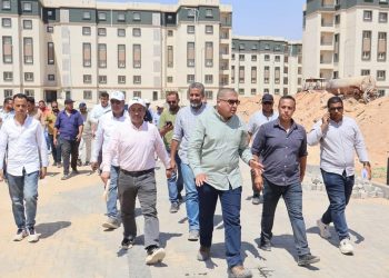 وزيرة الإسكان تتابع موقف تنفيذ عدد من المشروعات وملفات العمل بمدينتي العاشر من رمضان وحدائق العاشر من رمضان