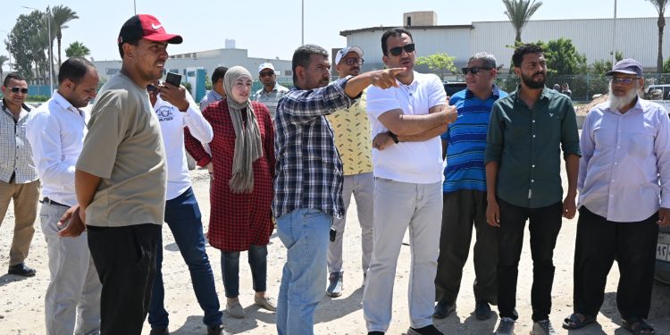 رئيس جهاز العاشر يتابع تطوير طرق المنطقة الصناعية A3 ويشدد على حماية أعمال الرصف