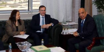 وزير الكهرباء  يستقبل سفير بريطانيا بالقاهرة لبحث تعزيز الشراكة وسبل دعم التعاون