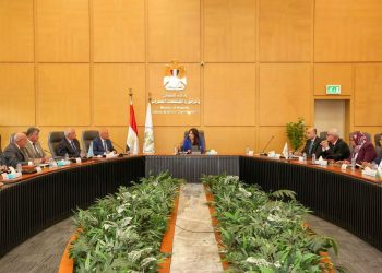 وزيرة الإسكان تتابع منظومة مياه الشرب والصرف الصحي بمحافظة أسيوط ومدينة أسيوط الجديدة