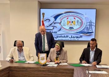 الشركة المصرية لنقل الكهرباء توقع عقدًا جديدًا لتأمين التغذية الكهربائية لربط محطة محولات البدرشين بالشبكة القومية