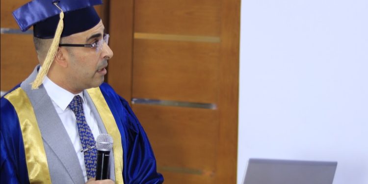 الباحث وائل شعبان يحصل على الدكتوراه حول تأثير إدارة المخاطر المالية على أداء الشركات التجارية