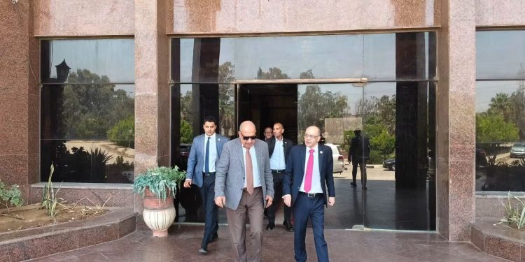 بمقر هيئة المواد النووية.. وزير الكهرباء يتابع تطور الأعمال ومستجدات التنفيذ فى مشروعات الكيانات الاقتصادية الخاصة بتعظيم العوائد من المواد الأرضيّة 