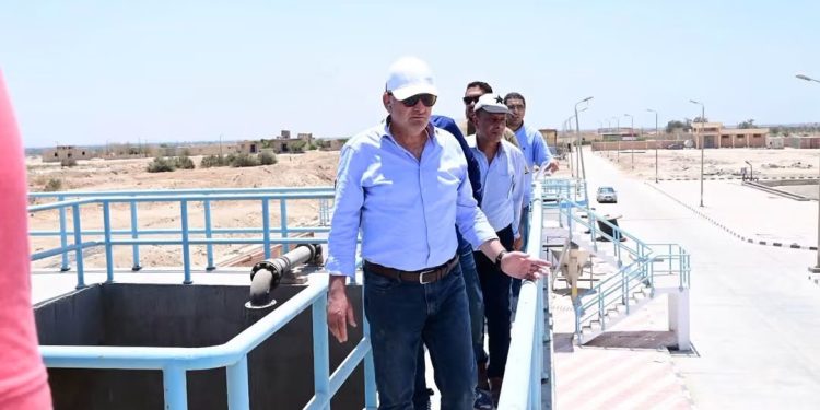 وزيرة الإسكان تتابع موقف تنفيذ مشروعات مياه الشرب والصرف الصحي بالمبادرة الرئاسية “حياة كريمة” بعدد من المحافظات