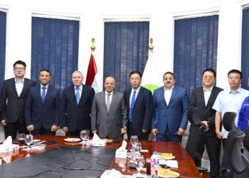 رئيس «القابضة للمياه» يبحث مع وفد «Xinxing» الصينية توسيع التعاون الفني ورفع كفاءة شبكات مياه الشرب
