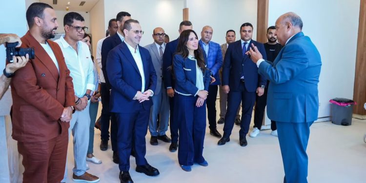 وزيرة الإسكان تتفقد مشروع مستشفى «شفا العلمين» بمدينة العلمين الجديدة