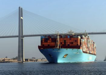الفريق أسامة ربيع:” قناة السويس تشهد العبور الأول لسفينة الحاويات BANGKOK MAERSK ضمن قافلة الشمال بحمولة 190 ألف طن”