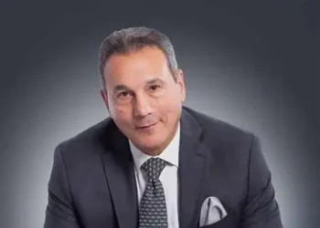محمد الأتربي يحذر من صفحات الجوائز الوهمية والرسائل المزيفة