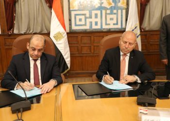 القابضة للتشييد يوقعان بروتوكول تعاون لتقنين أوضاع الأراضي في عزبة خير الله وإسطبل عنتر