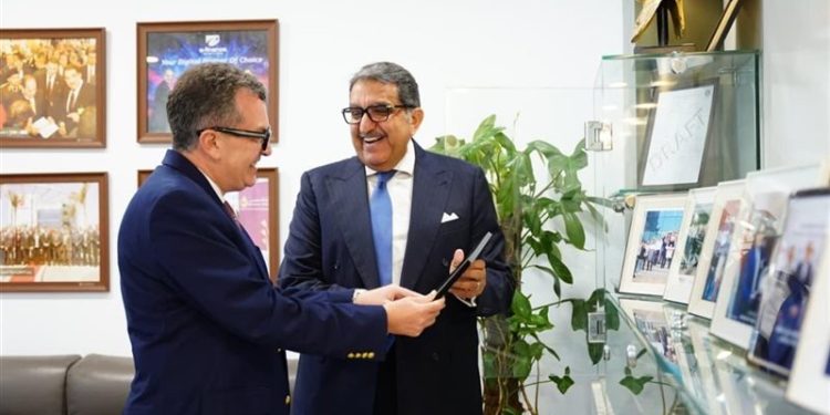 «إي فاينانس» تستعرض دورها في إدارة البنية التحتية للمشروعات القومية خلال زيارة وزير التخطيط