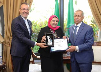 الأكاديمية العربية تحصد جائزة التميز في تنظيم مسابقات الابتكار الهندسي ودعم الشباب