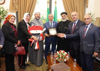 بيت العائلة المصرية يكرم الأستاذ الدكتور إسماعيل عبد الغفار تقديراً لجهوده الوطنية ودوره في تطوير التعليم والتنمية المجتمعية