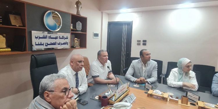 «القابضة للمياه» تبحث التوسع في تطبيق تكنولوجيا الترشيح الطبيعي لضفاف الأنهار بمحافظات الصعيد