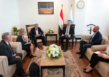 وزير البترول يبحث مع الرئيس التنفيذي لشركة «فيلوكس» الأسترالية فرص الاستثمار في قطاع التعدين بمصر