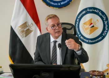 وزير البترول أمام رؤساء تحرير الصحف ومقدمي البرامج الحوارية: مصر علي الطريق الصحيح لاستعادة معدلات إنتاجها