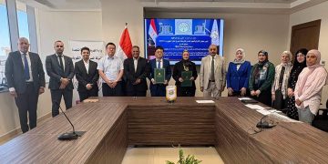 المصرية لنقل الكهرباء توقع عقدًا لتعزيز قدرات الشبكة القومية الموحدة