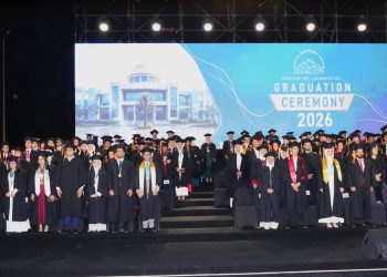 البنك الأهلي يحتفل بتخريج دفعة جديدة من الحاصلين على منح دراسية بمدينة زويل للعلوم والتكنولوجيا والابتكار