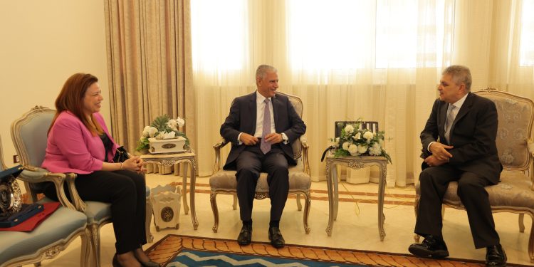 الفريق أسامة ربيع يستقبل وفد المشاركين في المنتدى الإفريقي الخامس عشر لكبار متخذي القرار بالموانئ