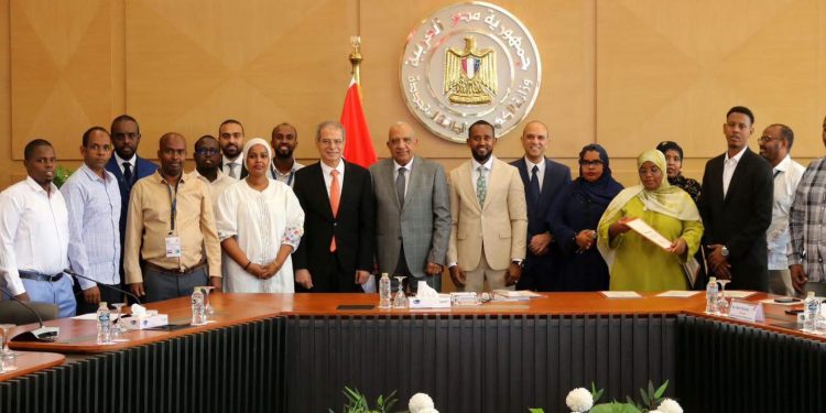 وزير الكهرباء يشهد احتفالية تخريج “16 متدربا من دولة جيبوتي في مجالات تحسين كفاءة الطاقة في مرافق الكهرباء