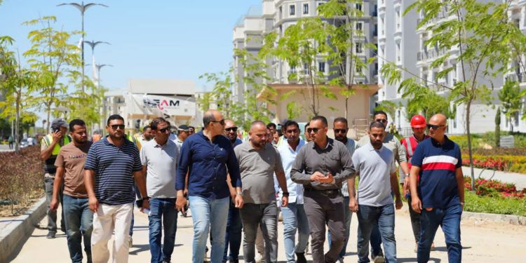 وزيرة الإسكان تتابع موقف تنفيذ عدد من المشروعات والخدمات بمدينة العلمين الجديدة
