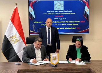 “نقل الكهرباء” توقع عقدًا مع إيجيتك للكابلات (السويدي) لتوريد موصلات الأمونيوم لدعم مشروعات الخطوط الهوائية