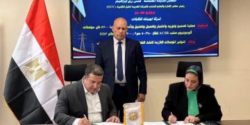 “نقل الكهرباء” توقع عقدًا مع إيجيتك للكابلات (السويدي) لتوريد موصلات الأمونيوم لدعم مشروعات الخطوط الهوائية