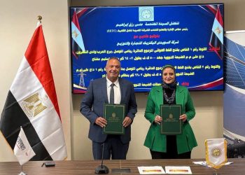 نقل الكهرباء توقع عقدين مع السويدي إلكتريك لتنفيذ أعمال ربط محطة الضبعة النووية بالشبكة القومية الموحدة