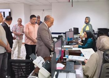 وزير الكهرباء فى زيارة ميدانية إلى قطاع شبكات المدن الجديدة بمدينة العاشر من رمضان بمحافظة الشرقية