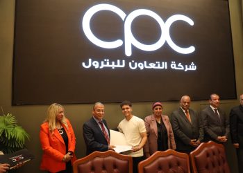 «اتقدم».. التعاون للبترول تُخرّج أول دفعة من 110 طالب صُنعوا في بيئة العمل الحقيقية