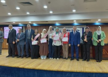 جامعة بنها تحتفي بأكتوبر الوردي للعام السادس على التوالي.. وتؤكد أهمية المبادرات الرئاسية في الحفاظ على صحة المرأة