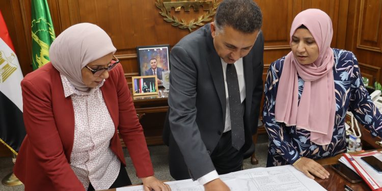 محافظ القليوبية: تحديث الأحوزة العمرانية لـ195 قرية.. والانتهاء من تحديث المخططات الاستراتيجية والأحوزة العمرانية لـ6 مدن تمهيدًا لاستكمال إجراءات تراخيص البناء