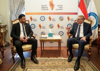 وزير البترول والثروة المعدنية يبحث مع نائب رئيس «وورلي» العالمية تعزيز التعاون في تنفيذ وتطوير المشروعات التعدينية وبناء القدرات