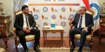 وزير البترول والثروة المعدنية يبحث مع نائب رئيس «وورلي» العالمية تعزيز التعاون في تنفيذ وتطوير المشروعات التعدينية وبناء القدرات