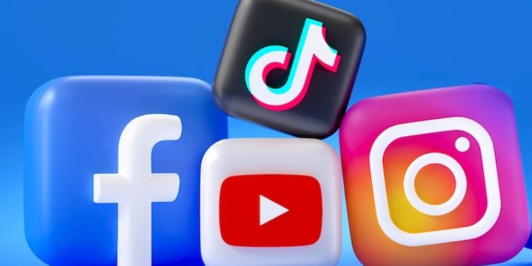 فيسبوك ويوتيوب وتيك توك وإنستجرام
